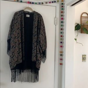 Kimono with tassels